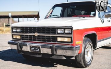 Chevrolet-Suburban-Cabriolet-1991-Red-Red-176849-10