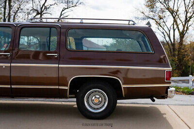 Chevrolet-Suburban-Pickup-1977-4