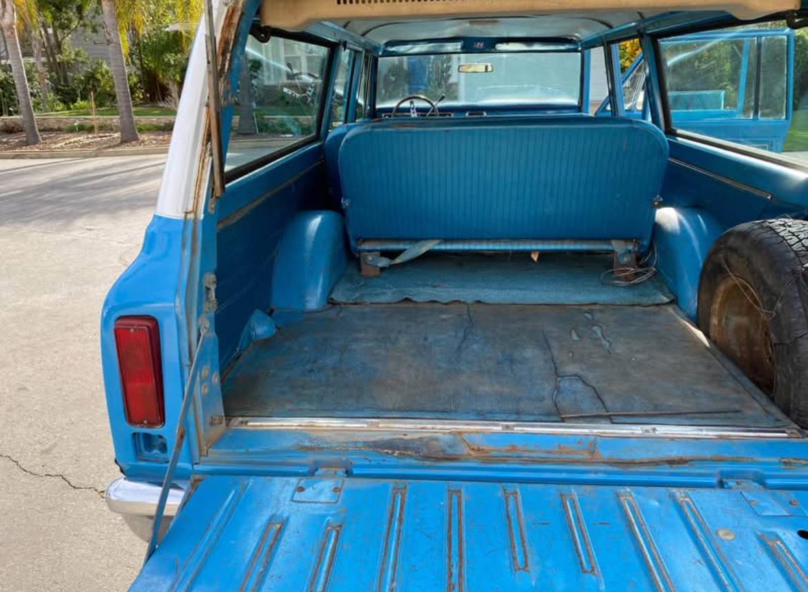 Chevrolet-Suburban-c10-1972-blue-196339-19