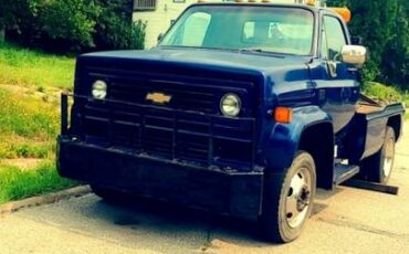 Chevrolet-Tow-truck-wrecker-1980-blue-498895-1