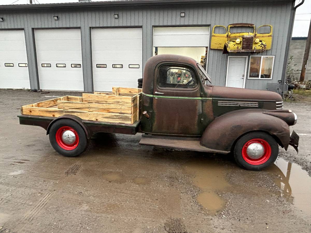 Chevrolet-Truck-1946-green-19312-3