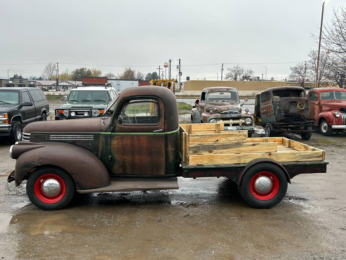 Chevrolet-Truck-1946-green-19312