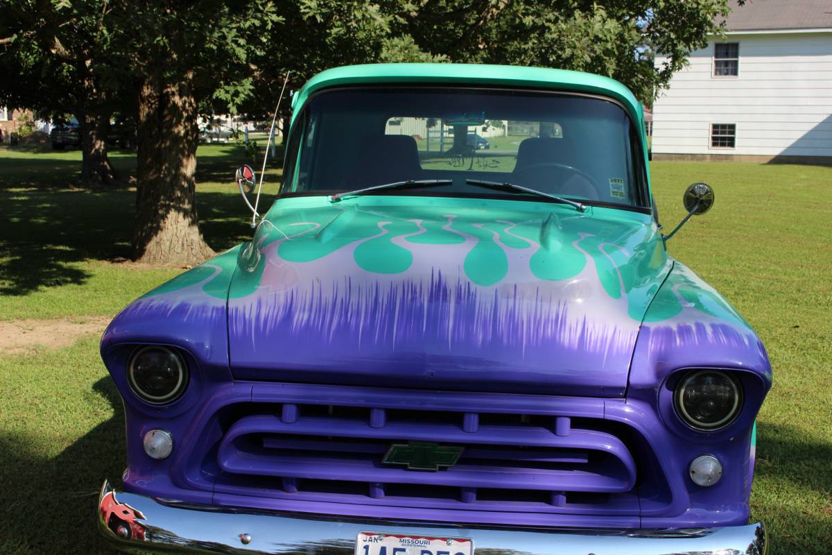 Chevrolet-Truck-1957-green-94401-3