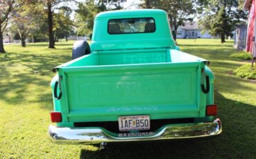 Chevrolet-Truck-1957-green-94401-4