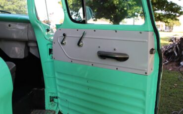 Chevrolet-Truck-1957-green-94401-7