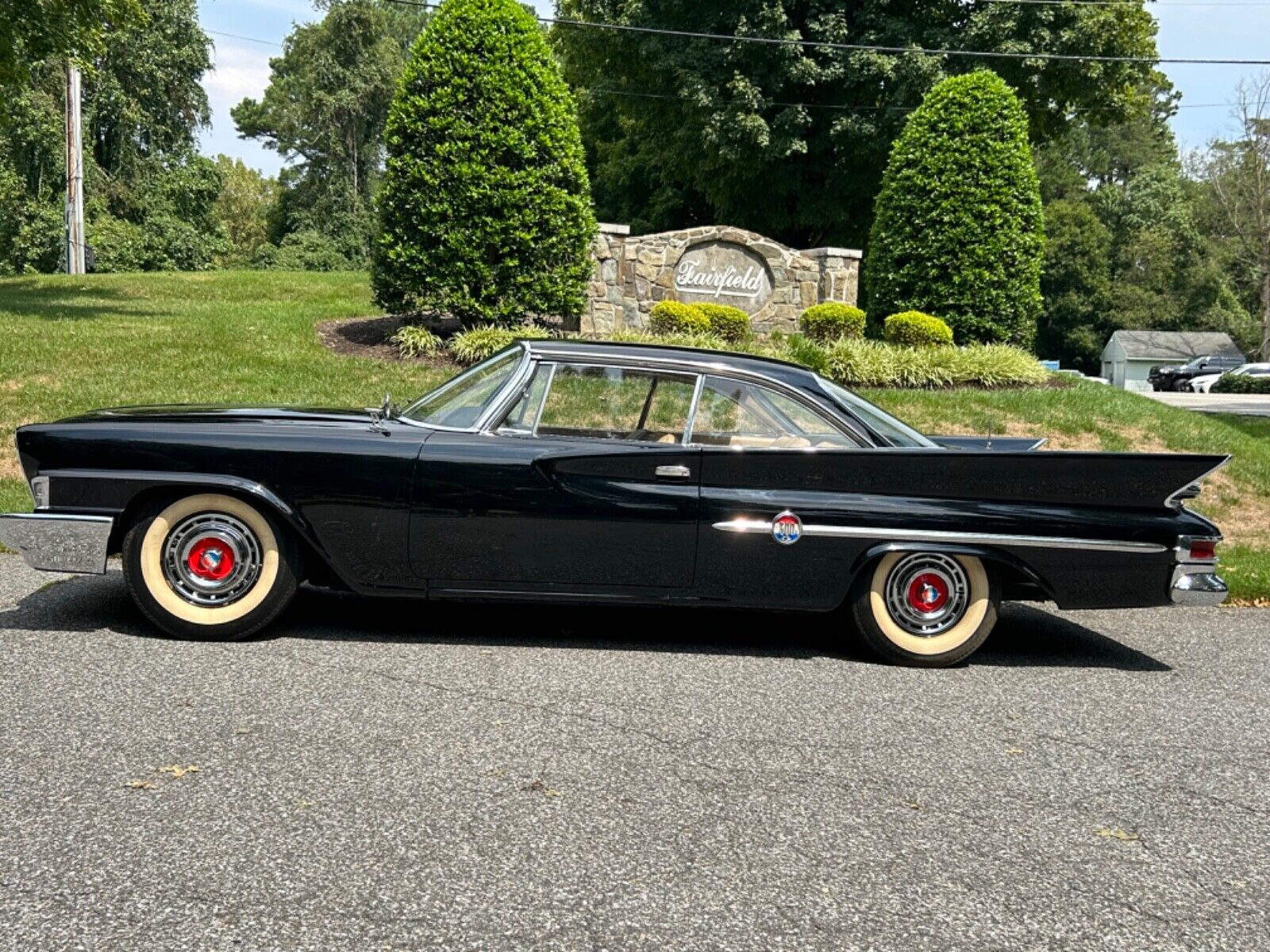 Chrysler-300-Series-Coupe-1961-6