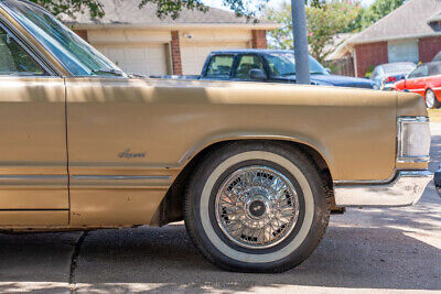 Chrysler-Imperial-Berline-1967-Gold-Gold-2-10