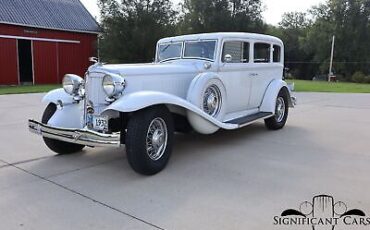 Chrysler-Imperial-CH-Touring-Sedan-1932-2