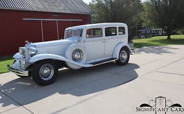 Chrysler-Imperial-CH-Touring-Sedan-1932-3