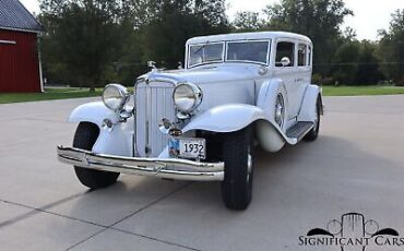 Chrysler-Imperial-CH-Touring-Sedan-1932