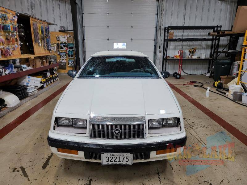 Chrysler-Le-baron-turbo-1987-white-234428-11