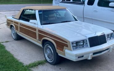 Chrysler-Lebaron-convertible-1984-white-193121-2