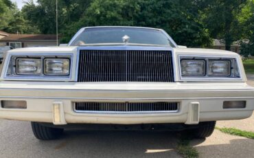 Chrysler-Lebaron-convertible-1984-white-193121-3