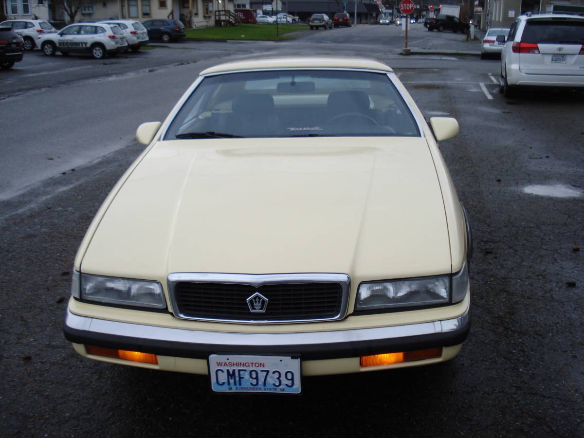 Chrysler-Lebaron-tc-1990-yellow-152887-5