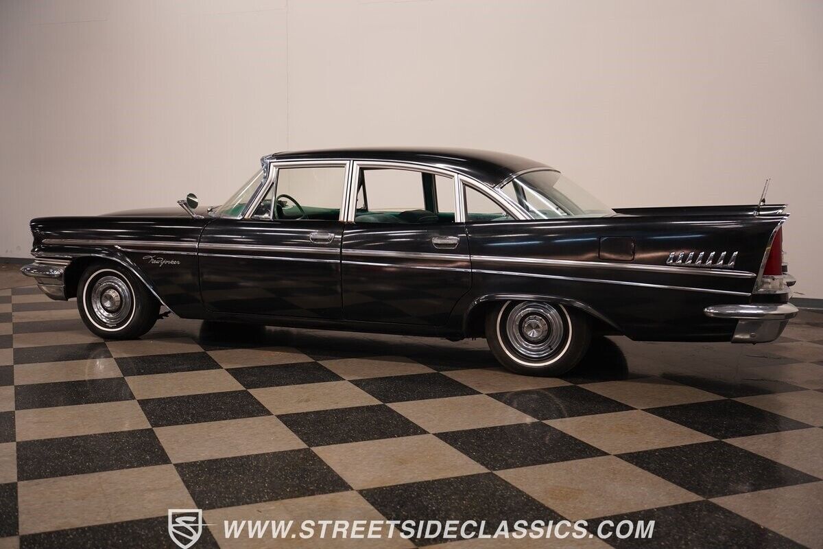 Chrysler-New-Yorker-Berline-1957-Black-Green-81069-10