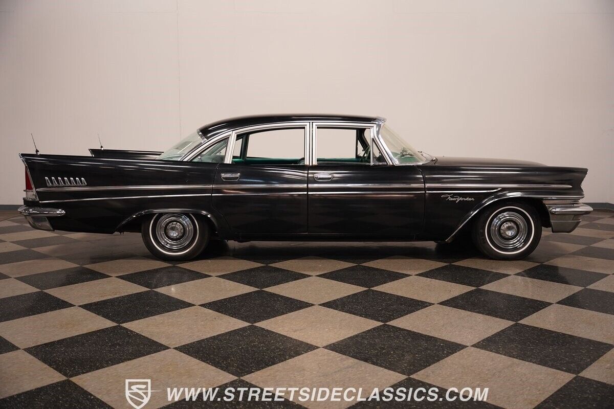 Chrysler-New-Yorker-Berline-1957-Black-Green-81069-17