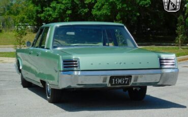 Chrysler-Newport-1967-4