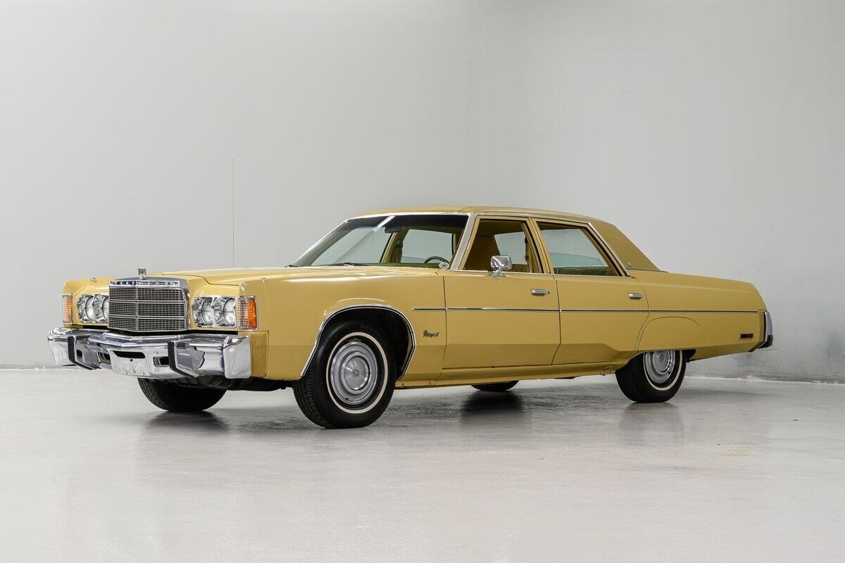 Chrysler Newport Berline 1977