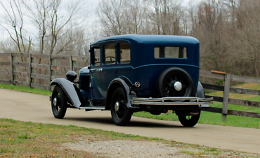 Chrysler-Sedan-Berline-1931-Blue-Gray-111682-7