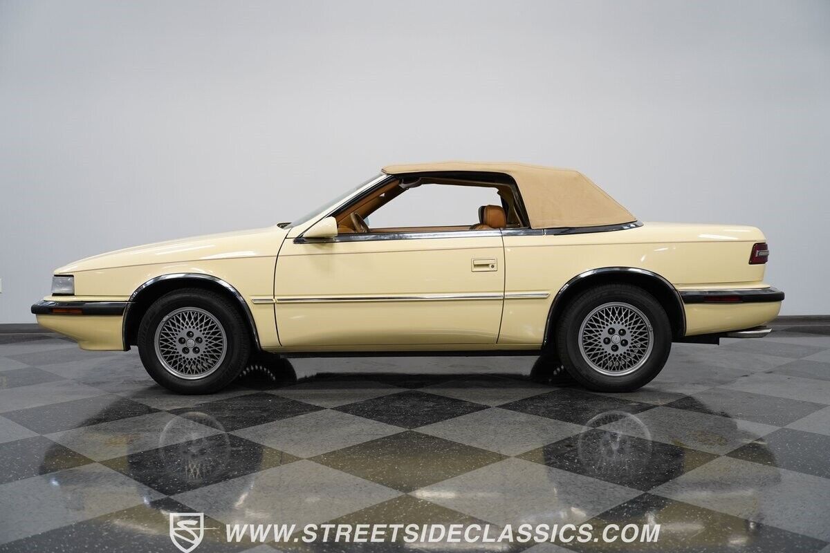 Chrysler-TC-by-Maserati-Cabriolet-1991-Yellow-Ginger-103009-2