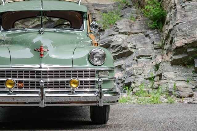 Chrysler-Town-Country-1947-8