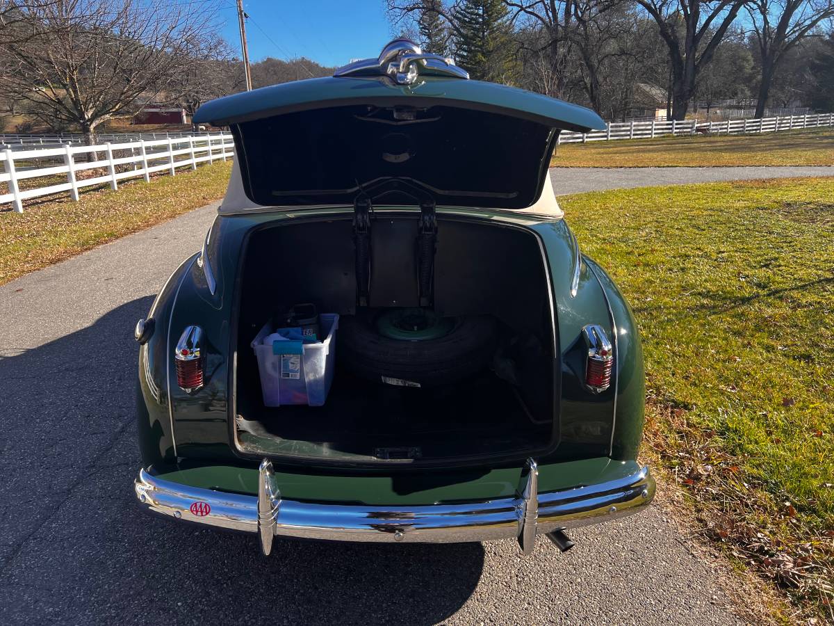 Chrysler-Windsor-1941-10