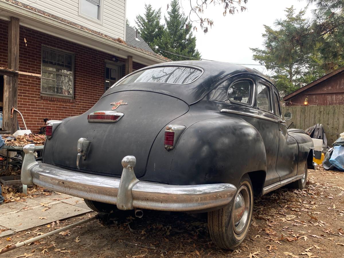 Chrysler-Windsor-1948-black-112654-5