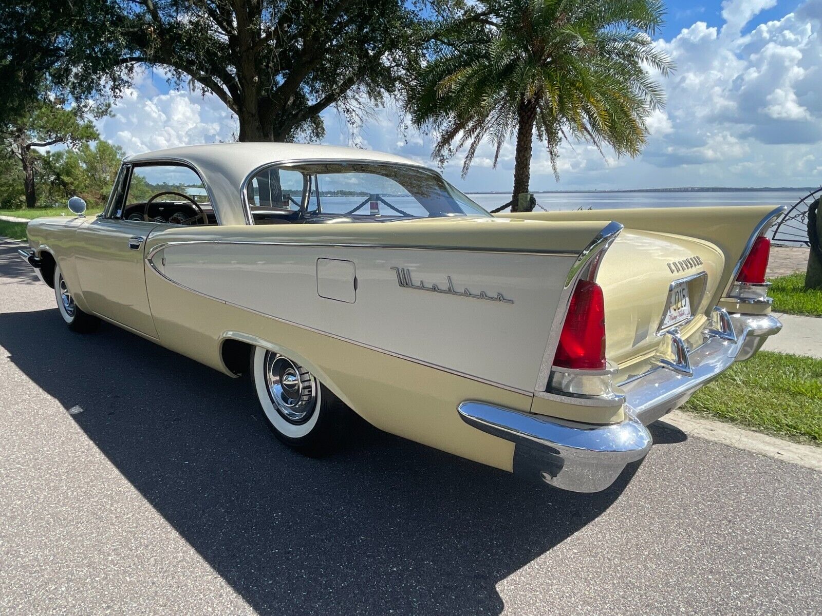 Chrysler-Windsor-Coupe-1958-9