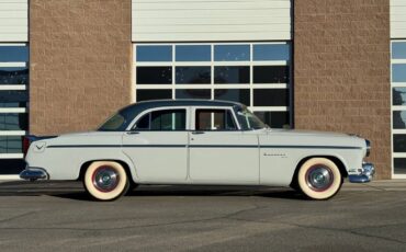 Chrysler-Windsor-deluxe-1955-1