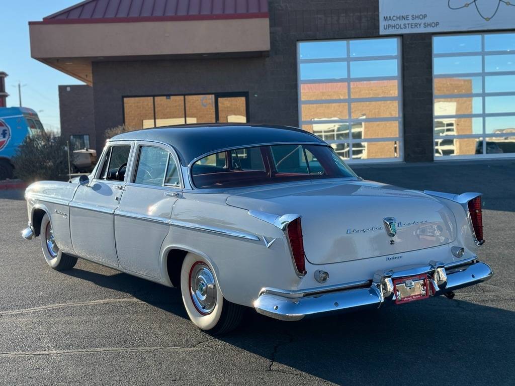 Chrysler-Windsor-deluxe-1955-11