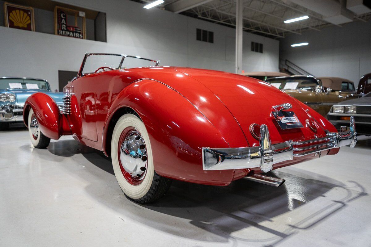 Cord-810-Cabriolet-1936-37