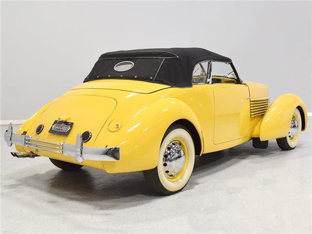 Cord-812-Cabriolet-1937-4