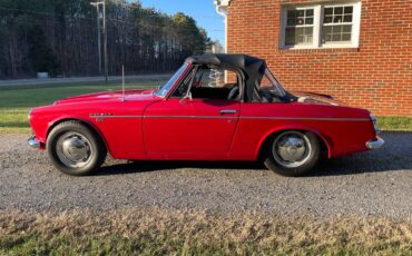 Datsun-1600-1968-red-83686-3