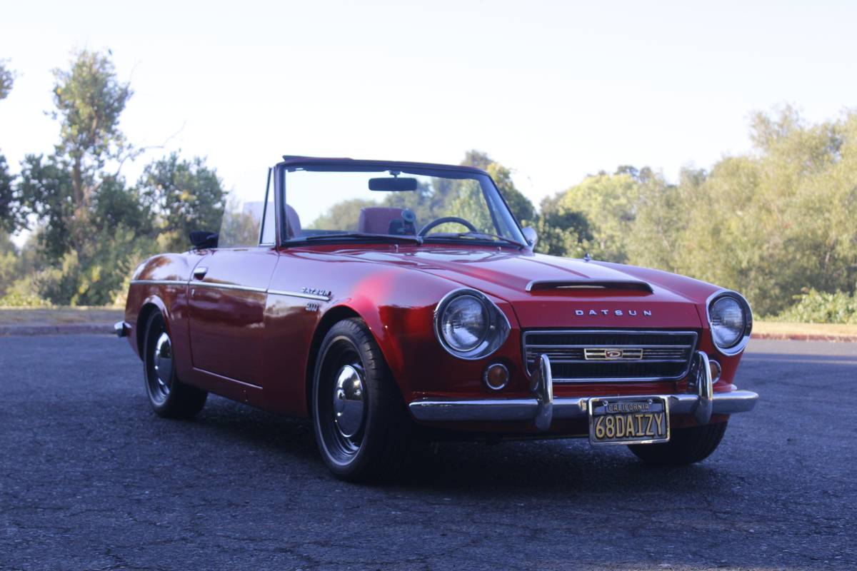 Datsun-2000-1968-red-160932