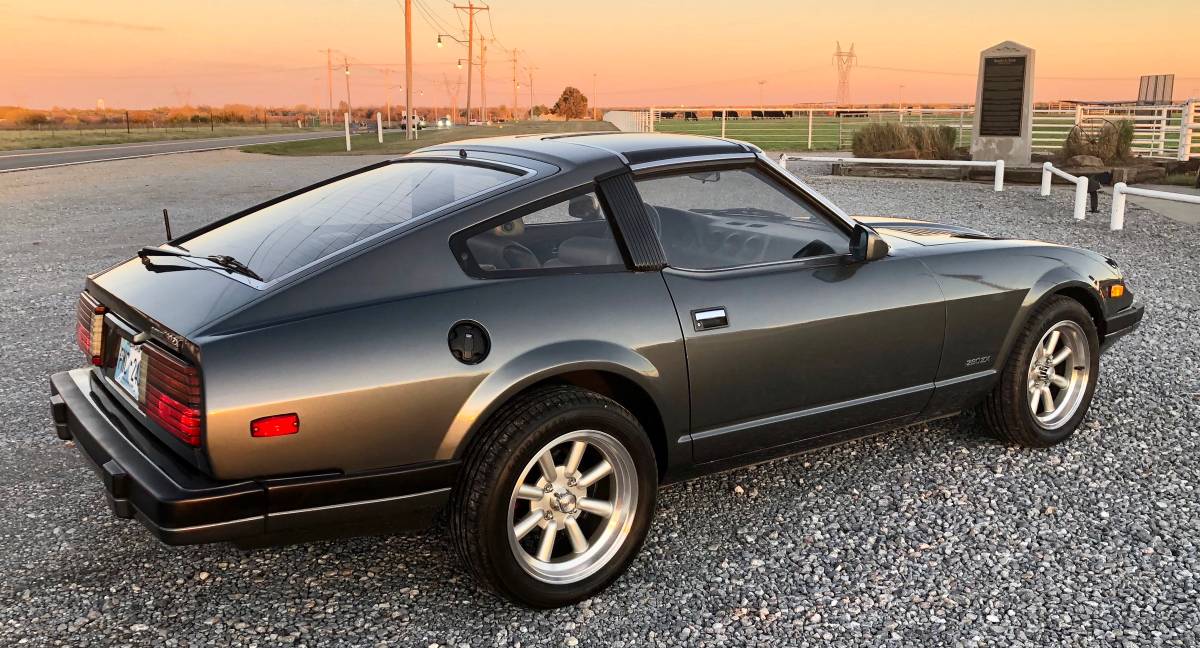 Datsun-280zx-1983-1