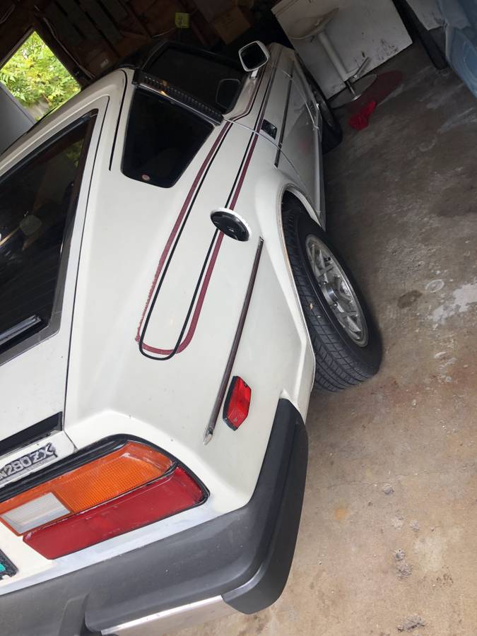 Datsun-280zx-turbo-1981-white-360901-3