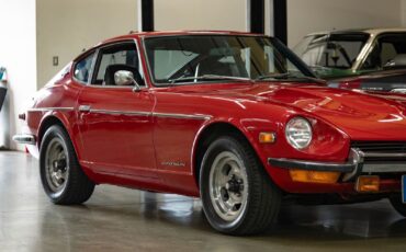 Datsun-Z-Series-1970-Red-Black-10115-10