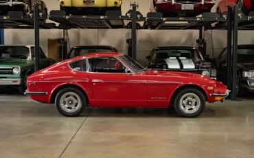 Datsun-Z-Series-1970-Red-Black-10115-2