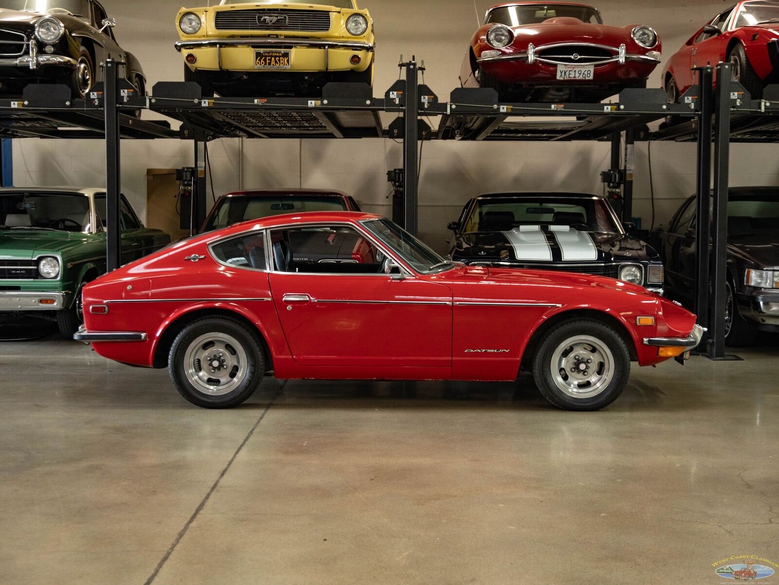 Datsun-Z-Series-1970-Red-Black-10115-2