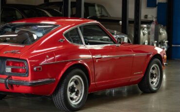 Datsun-Z-Series-1970-Red-Black-10115-25