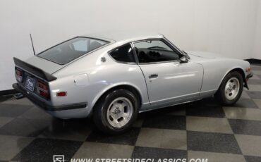 Datsun-Z-Series-Coupe-1973-Gray-Black-93244-11