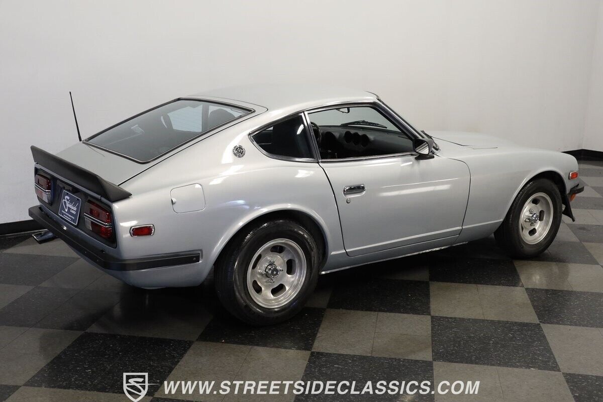 Datsun-Z-Series-Coupe-1973-Gray-Black-93244-11