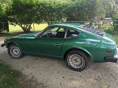 Datsun-Z-Series-Coupe-1975-Green-Black-41964-3