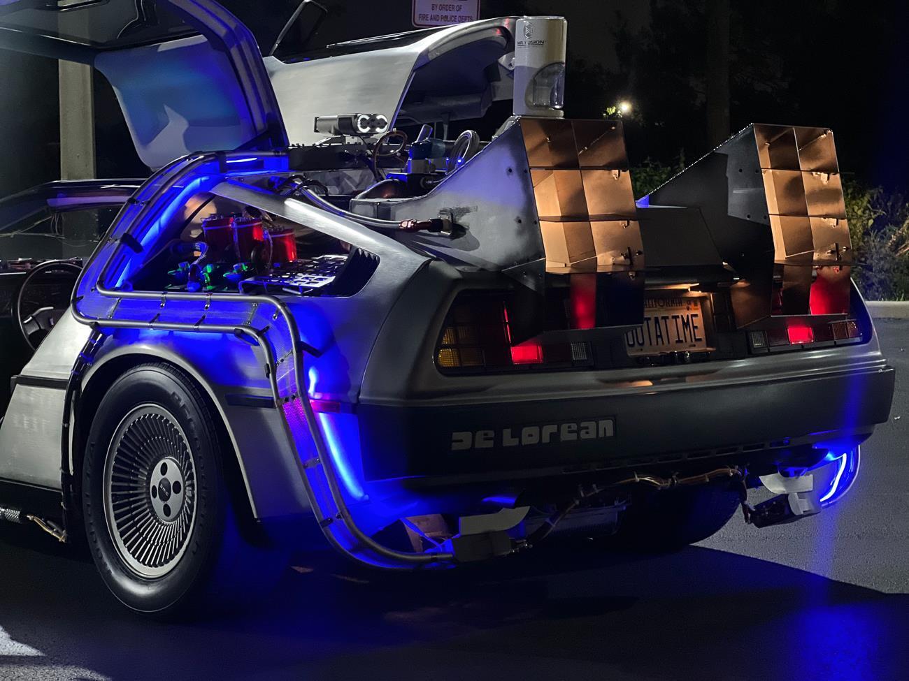 DeLorean-DMC-12-Coupe-1981-28