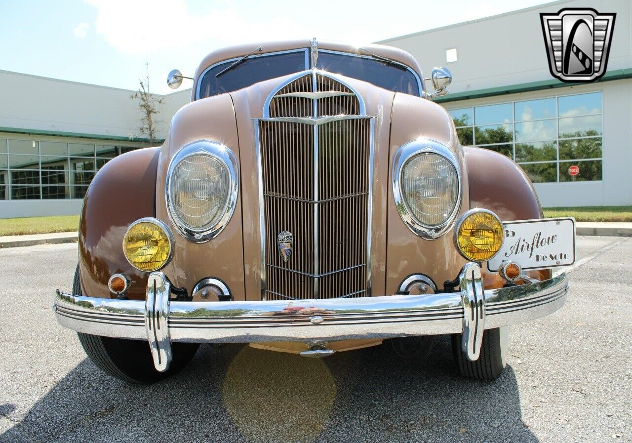 DeSoto-Airflow-Berline-1935-10