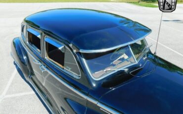 DeSoto-Deluxe-1948-Black-Blue-54156-10