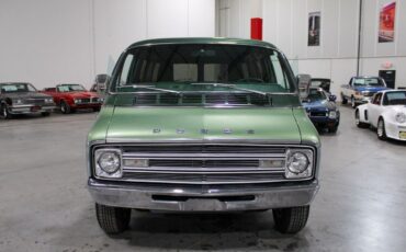 Dodge-B-200-Van-Van-1977-11