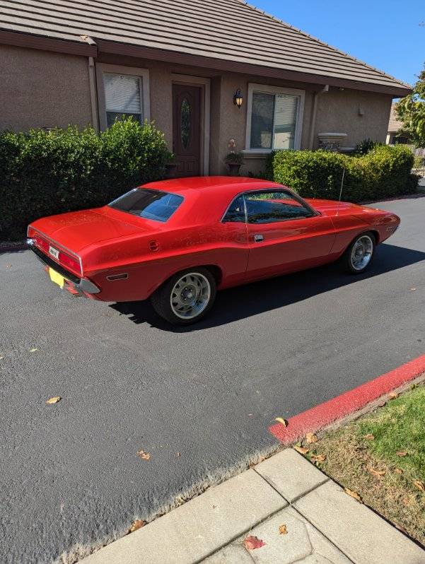 Dodge-Challenger-1970-red-45406