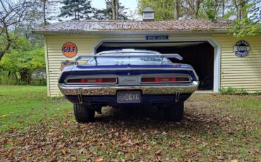 Dodge-Challenger-1971-4