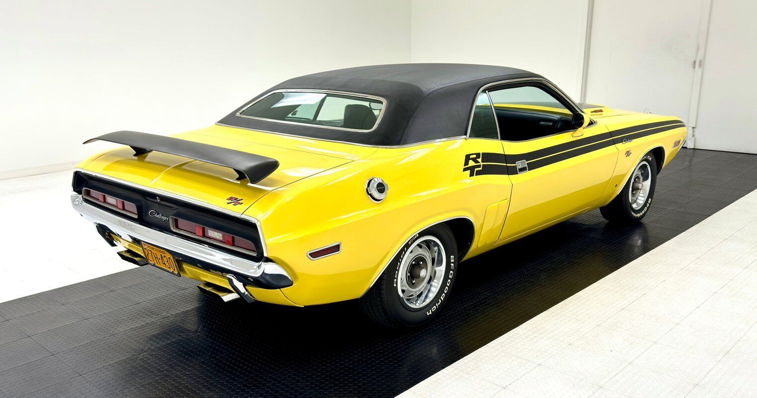 Dodge-Challenger-1971-4